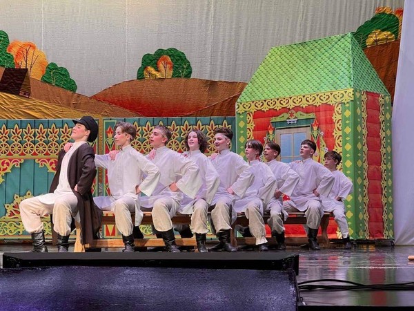 Программа «А на нашей улице праздник!»