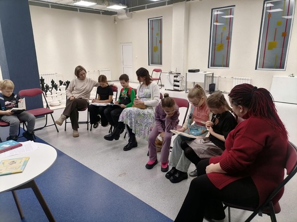 Громкие чтения по книге Зули Стадник «Чижик всё исправит»