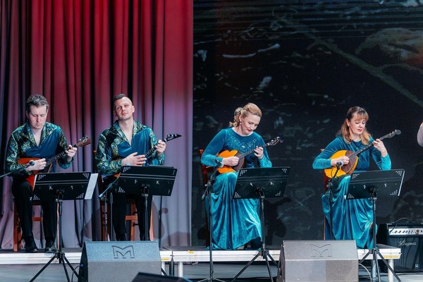 Концерт «Между прошлым и будущим…»