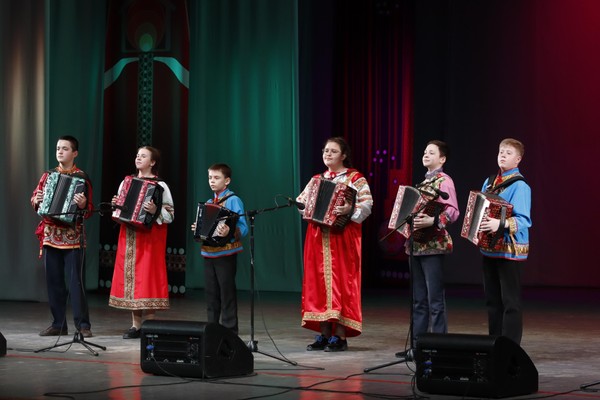 Гала-концерт Республиканского фестиваля-конкурса народного творчества «Играй, гармонь!»