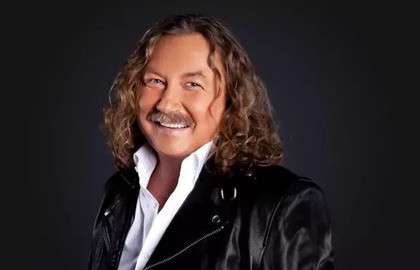 Игорь Николаев