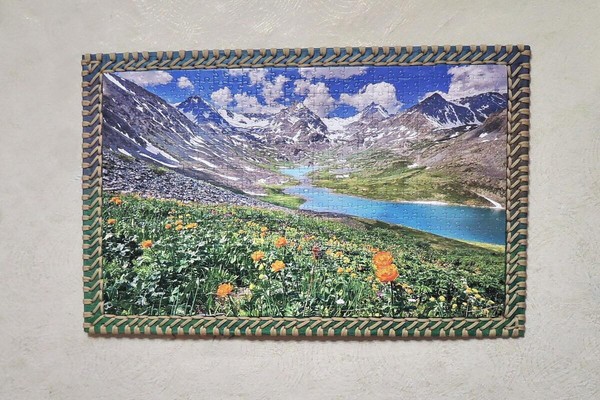 Выставка картин из пазлов «Тысяча кусочков одной истории»