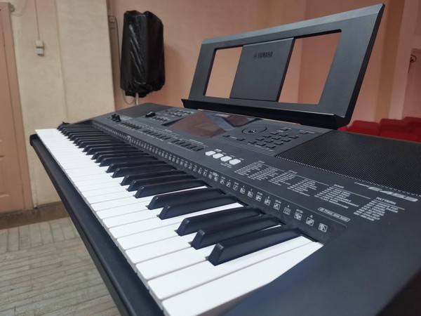 Творческий час «Знакомство с клавишным синтезатором!»