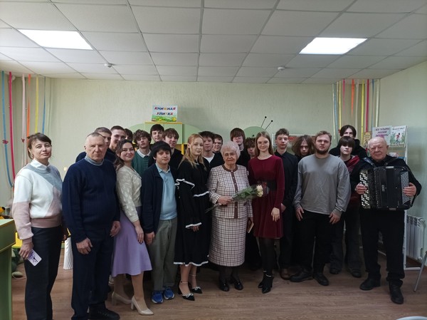 Программа «По обе стороны кулис»