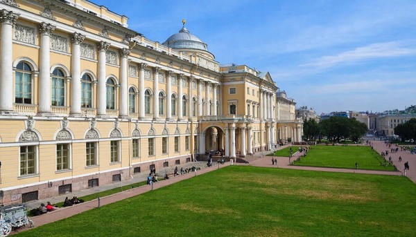 Программа «Виртуальная прогулка по дворцам Русского музея»