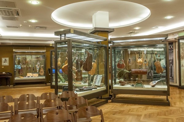 Экскурсия «Мифы о музыкальных инструментах»