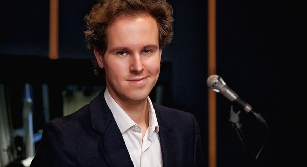 Alex Abra. Strangers in the Night. Sinatra Show