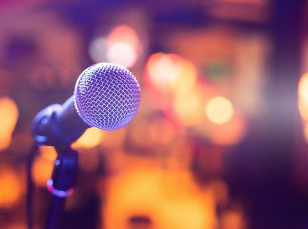 Мастер-класс «Попробуй три стиля: вокальный эксперимент»