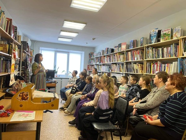 Час краеведения «Путешествие в мир тюменского ковра: узоры и традиции»