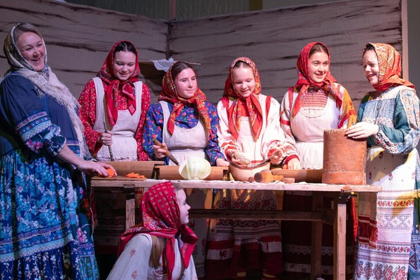 Спектакль «Святочная история»