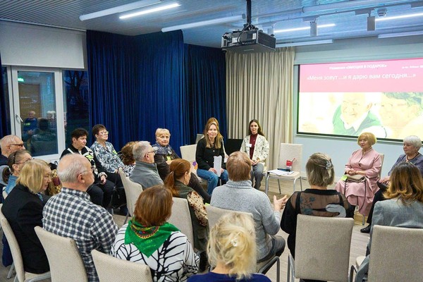 Лекторий для участников клубных формирований «Беседа взрослого с ребенком»