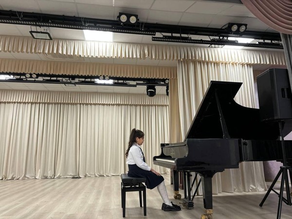 Лекция-концерт: «Образы героев русских сказок в фортепианной музыке для детей»