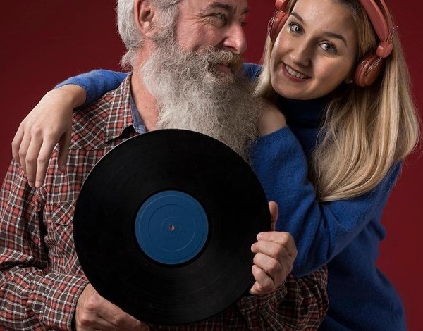 Развлекательная игра «Угадай мелодию»