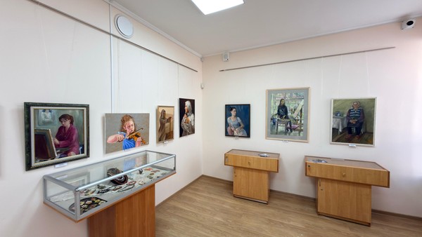 Выставка «Женское лицо «Крымской весны»