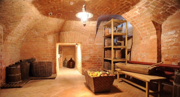 Постоянная экспозиция «Купеческий подвал XIX в.»