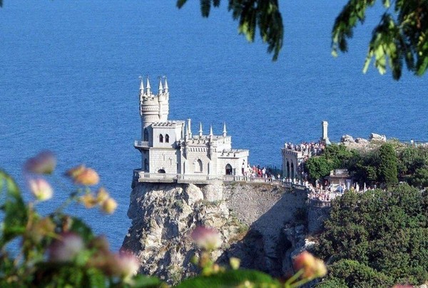 Интерактивная выставка «Из Крыма с любовью»