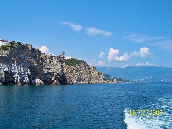 Час патриотизма «Крым и Россия. Счастливы дети»