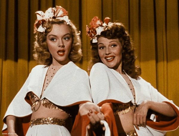 Показ музыкальной комедии «Девушка с обложки» (1944)