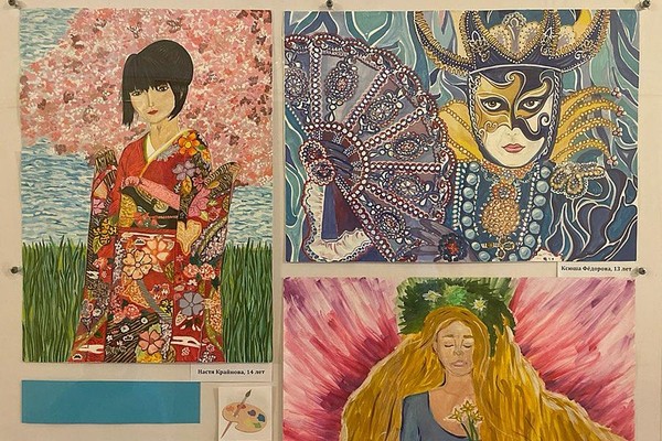 Выставка «Ты женщина, ты книга между книг»