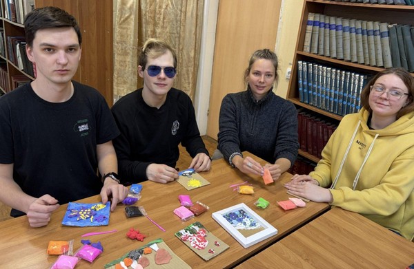 Арт-гид «От фактуры к форме»