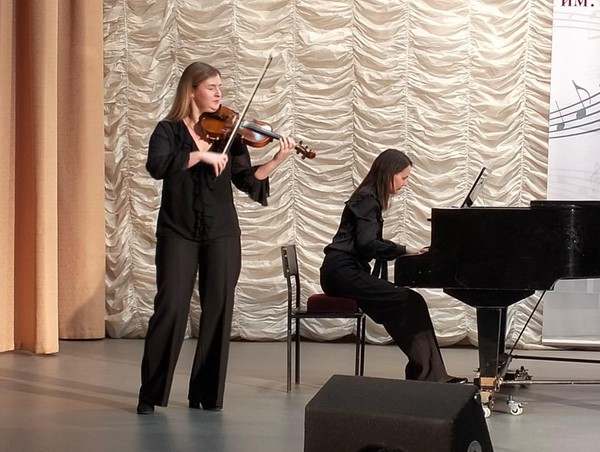 Открытый городской фестиваль исполнительского искусства преподавателей и концертмейстеров ДМШ и ДШИ «МУЗЫКА ДУШИ»