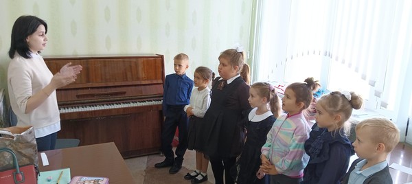 Познавательный час «Песенный фольклор русско-украинского приграничья»