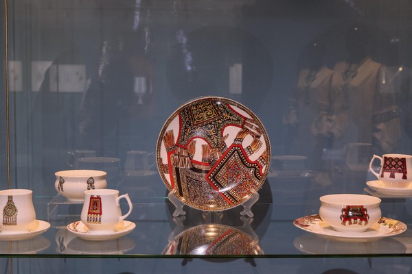 Выставка «Жемчужное сияние якутской посуды»