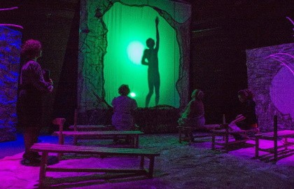 В ожидании его