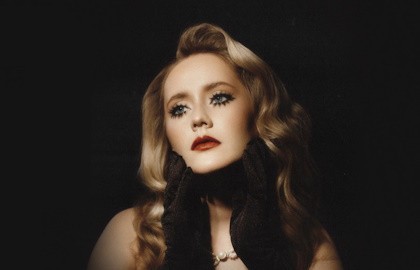 Элли на маковом поле