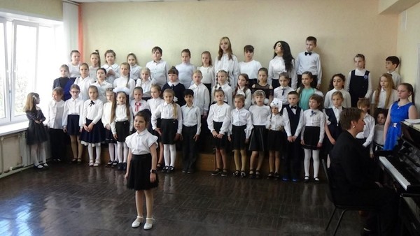 «Песни мира и единства»