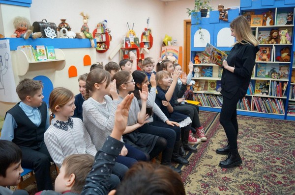 «Бессмертные страницы Гоголевских книг»: беседа с элементами громкого чтения к 195-летию книги Николая Васильевича Гоголя «Вечера на хуторе близ Диканьки»