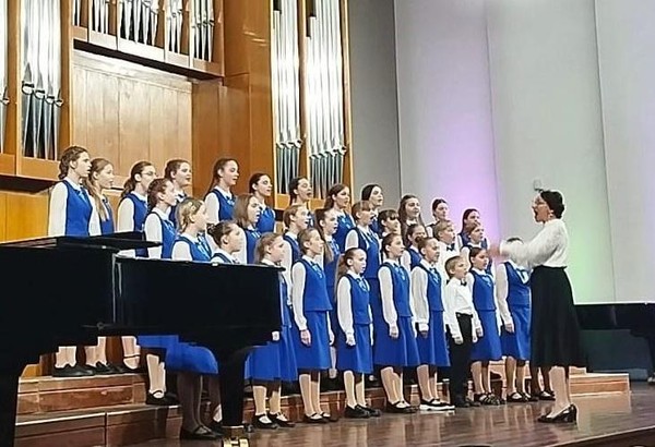 «Мир раскрасим голосами»