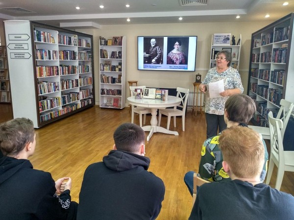 Устный журнал «Писал и служил, служил и писал»