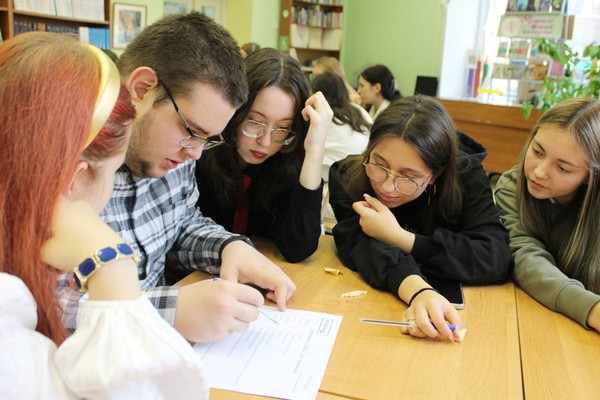 Литературная игра «Однажды Маяковский»
