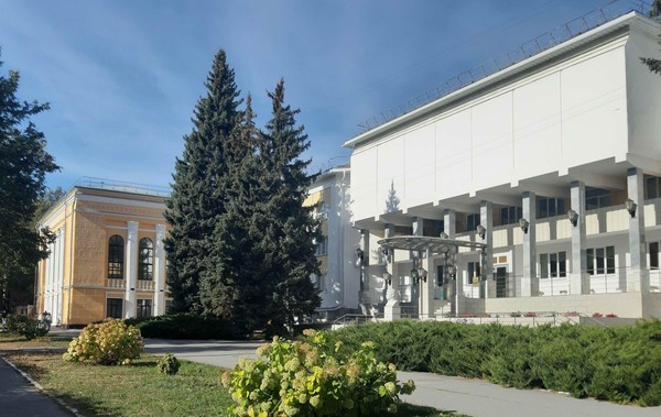 Обзорная экскурсия «Библиотека: история и современность»