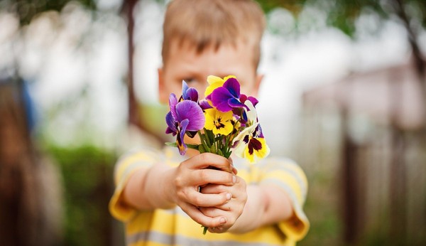Театрализованная программа к 8 марта «В подарок маме»