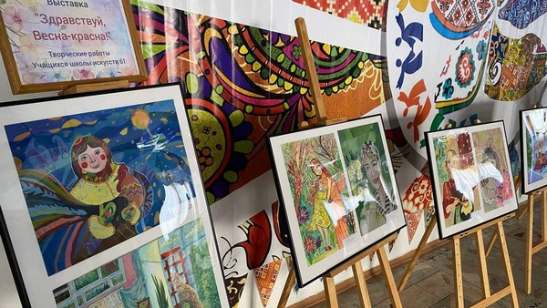 Выставка «Творчество юных»