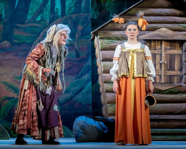 Спектакль «Как Настенька чуть кикиморой не стала»