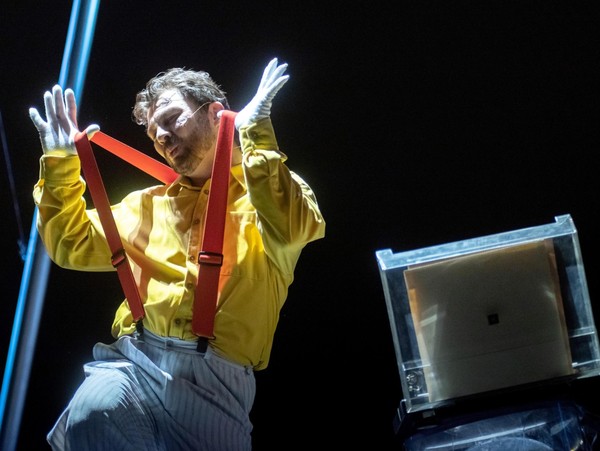 Спектакль «Час тишины»