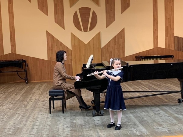 Концерт исполнителей на духовых и ударных инструментах Tutti. Corne