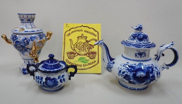 Экскурсия по выставке «Заваривая мгновения: история чая в России»