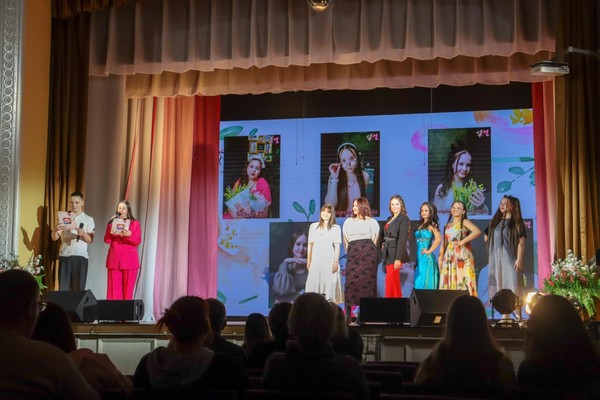 Конкурс творчества «Весна красна»