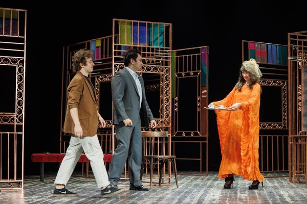 Спектакль «Любовь, мафия и... круассаны»