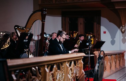 Орган-оркестр: Пираты Карибского моря, Титаник, Последний самурай, Гладиатор