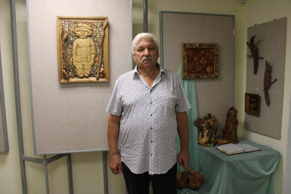 Вернисаж выставки «Когда природа вдохновляет» мастера корнепластики Александра Степочкина