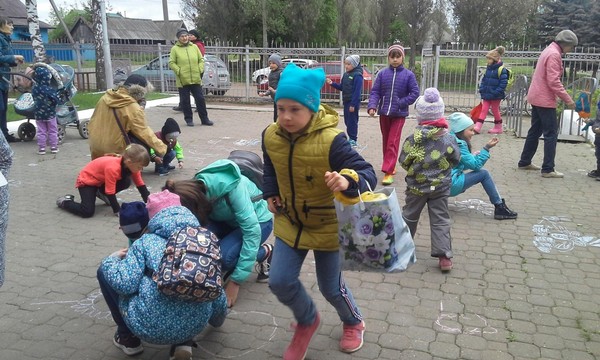 Игровая программа «День цветных карандашей»