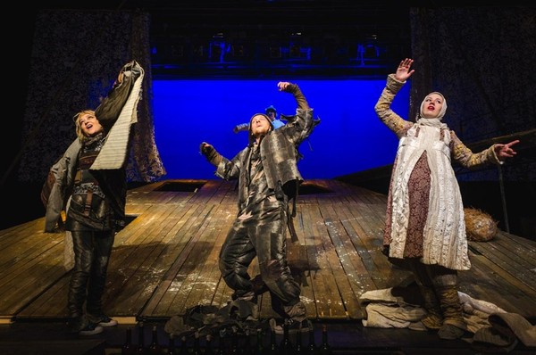 Спектакль «Очень простая история»