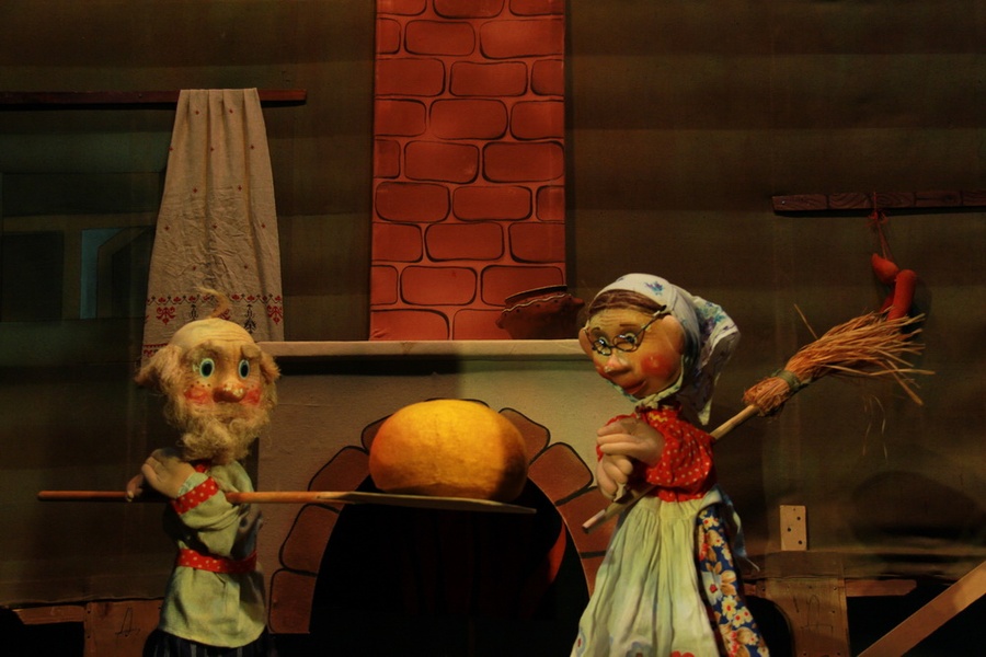 "Я от бабушки ушёл" или "Колобок на новый лад" кукольный спектакль - сказки с Люсей Вороной