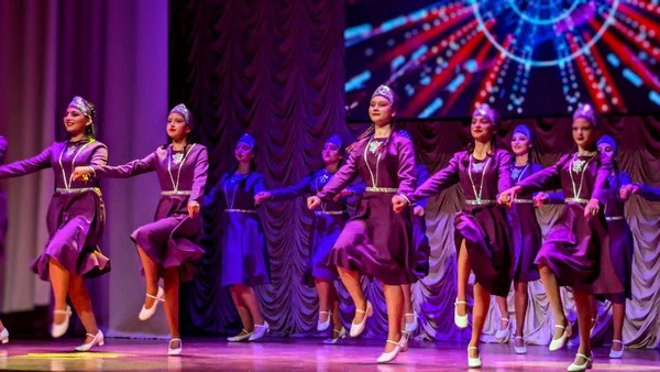 Концертная программа армянского танца «Арарат»