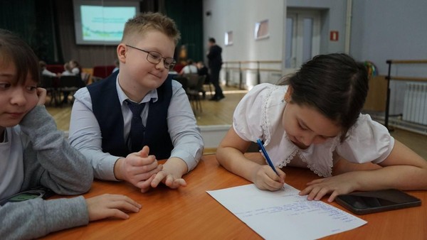 Онлайн-квиз ко Дню писателя: «PRO-писателей»